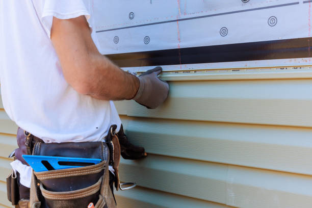 Trusted Emergency Siding Repair service in Evanston, IL - Creative Siding